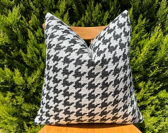 Black White Houndstooth Cushion Cover, Unique Design Euro Sham, Black White Modern Throw Pillow, Fluffy Houndstooth Lumbar Pillow for Couch