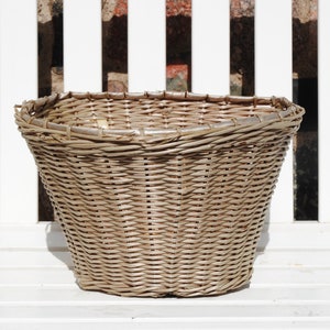 1970s bike basket, wicker vintage bicycle basket, plastic wicker, very sturdy! Vintage bike basket