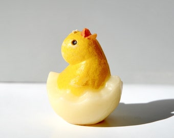 1950s baby chick hatching candle, Wayside novelty candle, baby chick in egg