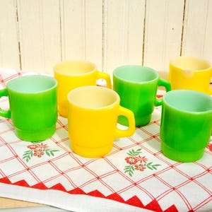SET OF 6 Fire King stacking coffee cups mugs, yellow and green, one chipped, 1950s Fire King cups, Farmhouse coffee cups