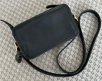 Vintage Coach Legacy Black Leather Flap Shoulder Bag F14742 Brass