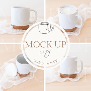 Puede incluir: Maquetas de tazas de cerámica blanca con base de corcho. Las tazas tienen un diseño sencillo y un asa. La imagen incluye el texto "MOCK UP cozy cork base mug" en un diseño circular.