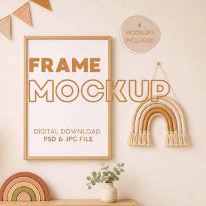 Könnte beinhalten: Ein Holzrahmen-Mockup mit dem Text "FRAME MOCKUP" und "DIGITAL DOWNLOAD PSD & JPG FILE". Ein dekorativer Regenbogen und andere Dekorationen sind ebenfalls sichtbar.