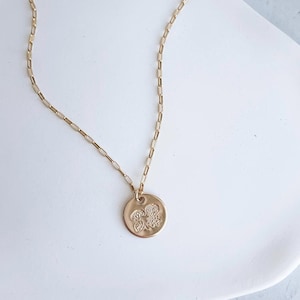 Birth Flower Bouquet Disc Necklace