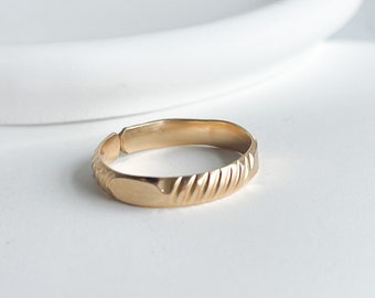 Modern Gold Filled Band Ring