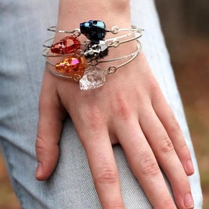 Jewelry Tutorial - Crystal Skull Bangle - Intermediate