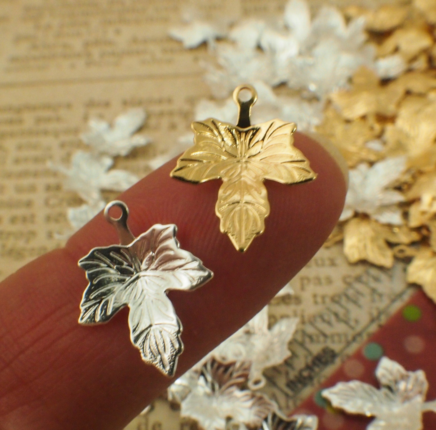 25 Gold or Silver Plated Maple Leaf Drops 15mm X 12mm 100% - Etsy
