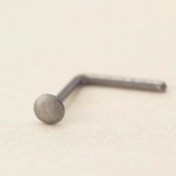 1mm iDot Nose Stud in 21 gauge Niobium - Hypo Allergenic Piercing