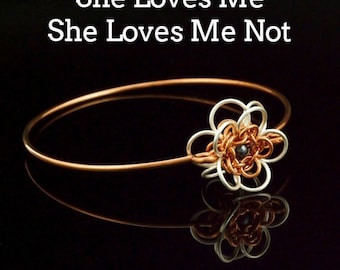 She Loves Me She Loves Me Not Flower Bangle PDF Tutorial - Fun Intermediate Flower Weave