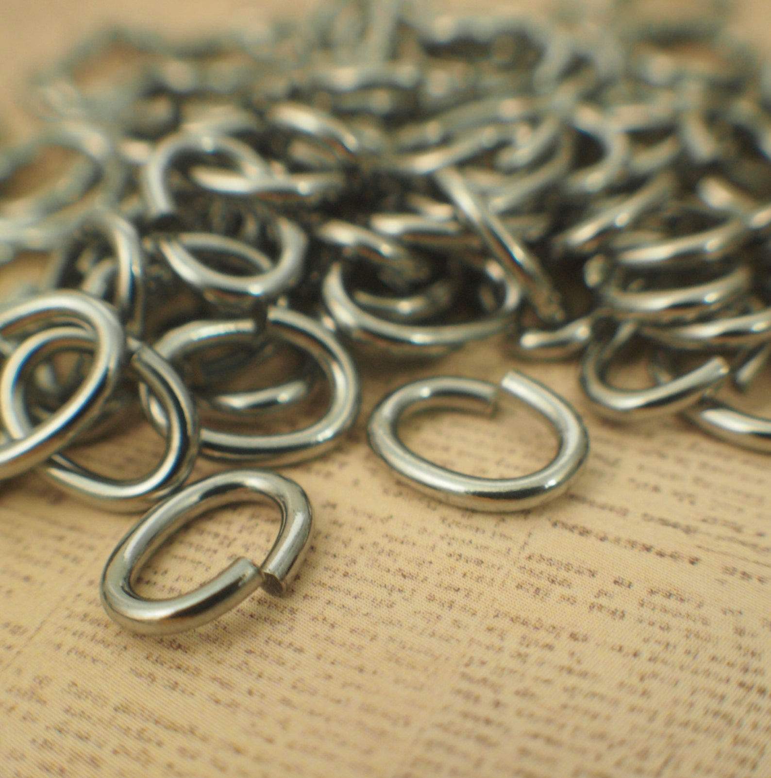 25 Stainless Steel Oval Jump Rings 14 Gauge 8mm X 4mm ID Etsy