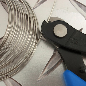 Best HARD Wire Cutters Xuron Double Flush - Our Pick for Stainless Steel and a Must for Memory Wire - Made in the USA - Wire Sample Included