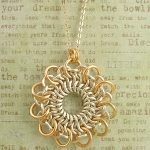 Tutorial Tatted Lace Pendant - Stunning Chainmaille Jewelry Instructions