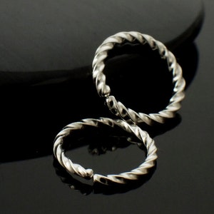1 - Brinco de argola simples torcido - Você escolhe o calibre e o diâmetro - Argentium Sterling, preenchimento de ouro 14kt, preenchimento de ouro rosa 14kt