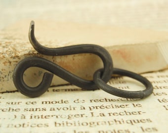 1 Large Hand Forged Black Iron Hook Clasp With Jump Rings - 21mm X 12mm