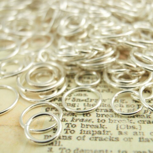 25pc, Sterling Silver 5mm Closed Jump Rings. 20 gauge. Closed
