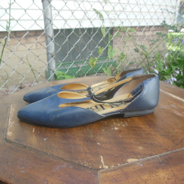 shoes / 80 vintage / t strap / sam libby / mary jane flats / leather / navy blue / size 8B / 3.25 ball / 10.5 length / savannahwillow