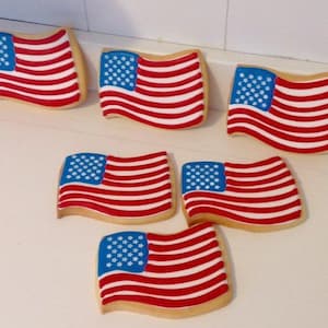 4th of July USA Flag Cookies 1 dozen image 1