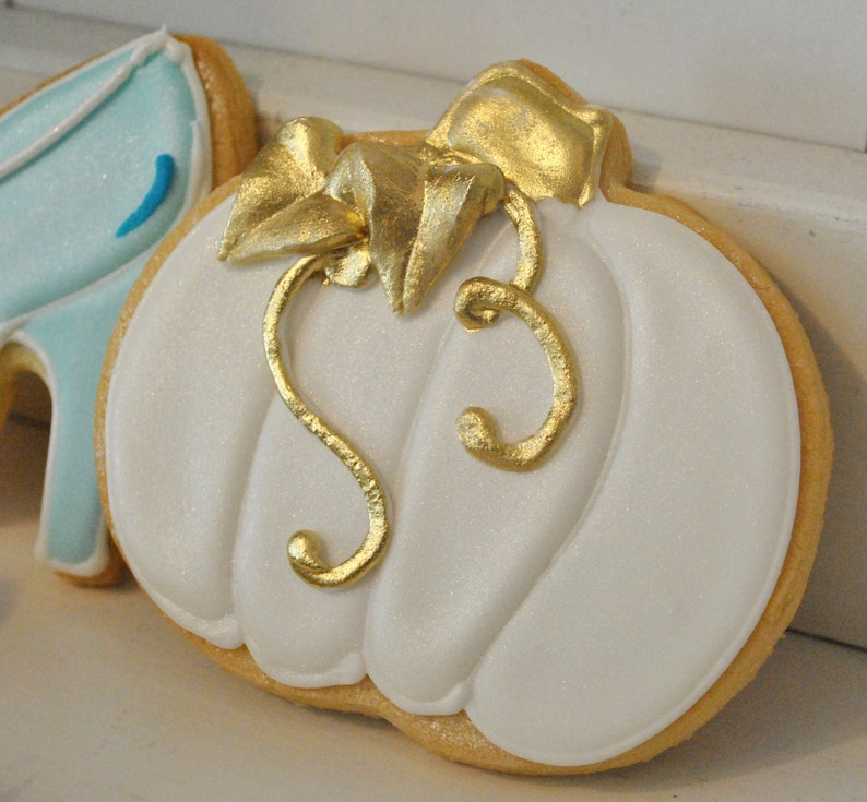 Cinderella Princess Theme Cookies 1 dozen image 4