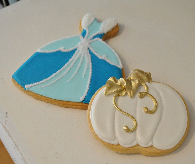 Cinderella Princess Theme Cookies 1 dozen image 2