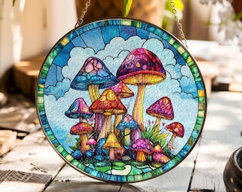Atrapasol de vitrales con forma de jardín de hongos: un adorno colorido para colgar en la ventana