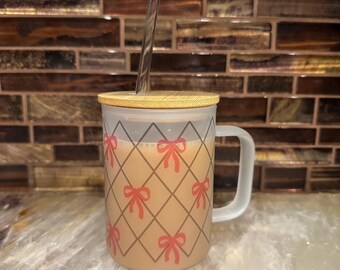 Tasse en verre avec nœud Coquette avec couvercle et paille - Tasse dépolie avec nœuds roses - Tasse à café glacée esthétique - Idée cadeau girly