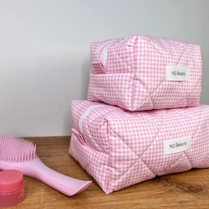 Pink Gingham Quilted Makeup Bag, Handmade Cosmetic Pouch, Soft Pink Checkered Toiletry Bag, Travel Organizer for Women, Cosmetic Case
