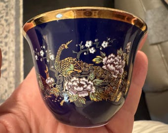 Yamato Japan Sake Cups. Peacock design and gold gilded. Set of 6.