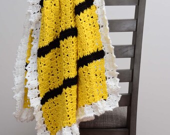 Easy Crochet Baby Blanket with Lacey Border - Bee Happy Crochet Blanket Pattern
