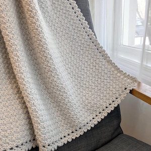 Schema per copertina all'uncinetto per neonati - Coperta all'uncinetto con ripetizione di una riga per principianti con bordo in pizzo - Coperta all'uncinetto facile, morbida e coccola