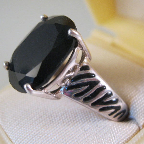 Vintage Chateau D'Argent David Sigal Oval Black Onyx Zebra Stripe Ring Sterling Silver Size 10 Vintage Jewelry Gifts for Her Gifts for Women