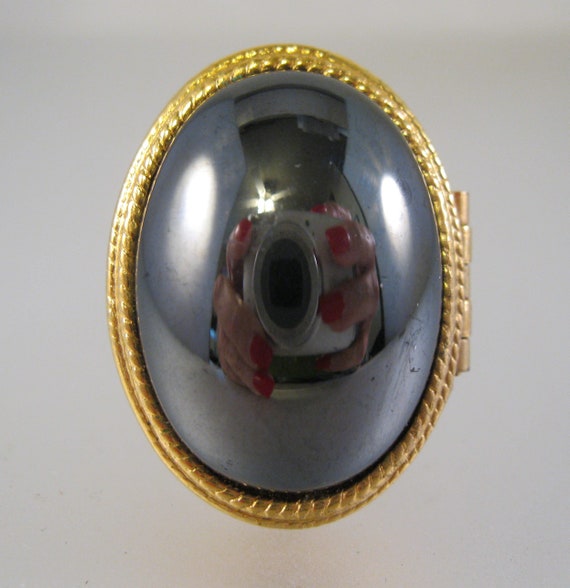 Vintage AVON Hematite Locket Ring Poison Ring Pil… - image 3