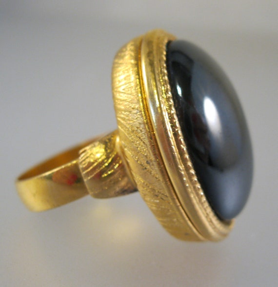 Vintage AVON Hematite Locket Ring Poison Ring Pil… - image 4