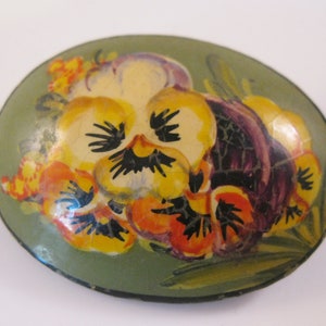 1940&#39;s Hand Painted Pansies Lacquered Wood Brooch Pin Vintage Jewelry Vintage Brooch Vintage Pin Pansy Pin Pansy Brooch Gifts for Her