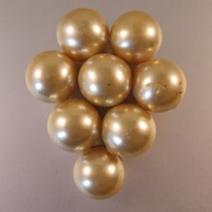 Vintage Art Deco Faux Pearl Grapes Brooch Vintage Brooch Vintage Pin Gift for Her Vintage Jewelry Gift for Mom Gift for Grandma