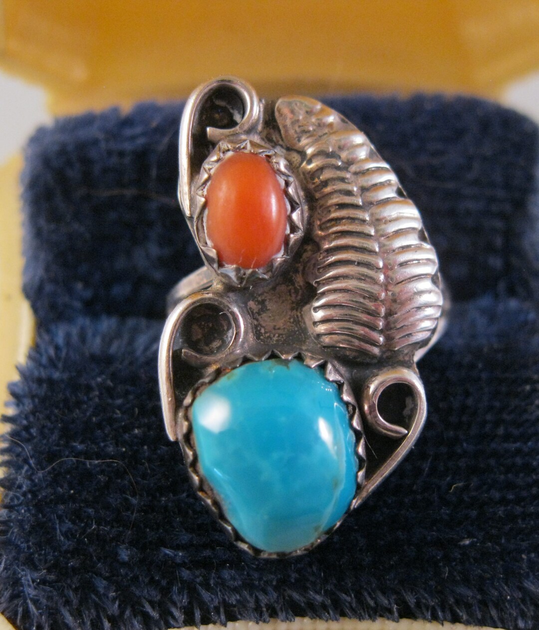 指輪・リング Vintage Indian Jewelry Ring (Navajo) Navajo Native American Squash Blossom Turquoise & Coral Ring Size