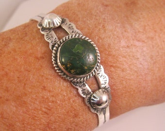 Old Vintage Fred Harvey Era Arrow Stamped Silver Green Turquoise Cuff Bracelet Small Size Vintage Jewelry Vintage Bracelet Gifts for Her