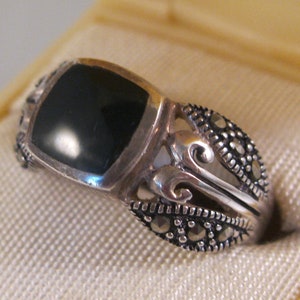Art Deco Style Ross Simons Black Onyx & Marcasite Sterling Silver Ring Size 7 Vintage Jewelry Vintage Ring Vintage Jewelry Gifts for Her