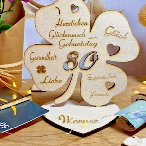 Cadeau voor 80e - 60e - 70e verjaardag Geldgeschenk met of zonder gewenste tekst - 12 cm of 16 cm tafeldecoratie van hout klaverblad voucherkaart A44