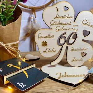 Cadeau voor een 50e 60e 70e 80e verjaardag geldcadeau met of zonder gewenste tekst - 12 cm of 16 cm tafeldecoratie gemaakt van hout klaverblad voucher kaart A44