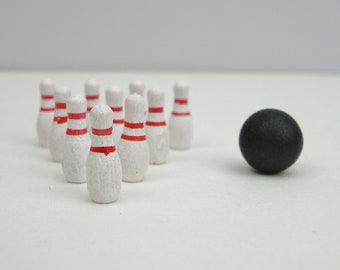 Dollhouse miniature bowling set