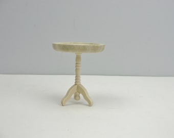 Dollhouse miniature pie crust table