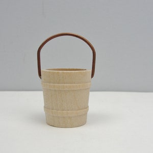 1:12 Scale Small Wooden Bucket With A Wire Handle Tumdee Dolls House Accessory 