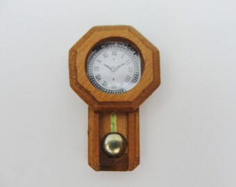 Dollhouse miniature pendulum clock