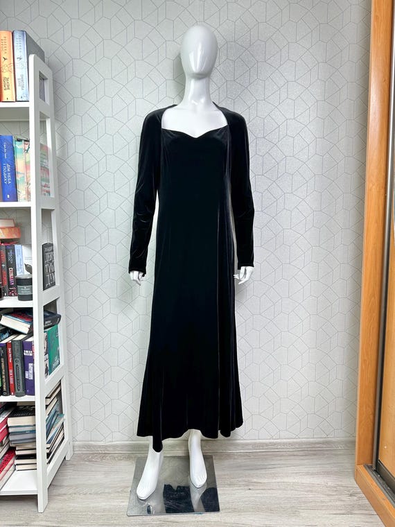 laura ashley black velvet dress Vintage 90s Maxi Size Large Size:8-REG Item is in good Collection_Luna bredoddsmith on LTK