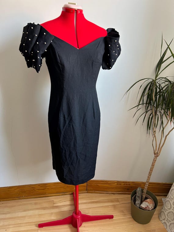 black vintage dress 90s Vintage 90s Invait Romantic Black Sleeveless Midi Dress