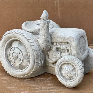 Farm Tractor Stone Sculpture Realistic Tractor Garden Figure Farm Style Decoration Concrete Tractor Statue for Patio or Porch Yard Tractor