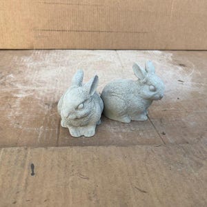 Bunny Split Ears Pair Statue Concrete Couple of Rabbits Sculpture Little Rabbits Figurine Backyard Forest Animals Statuary Garden Decor