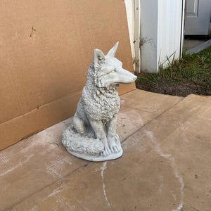 Sitting Fox Massive Statue Stone Fox Animal Figure Wild Fox Concrete Sculpture for Home Yard Forest Animal Figurine Great Gift Idea