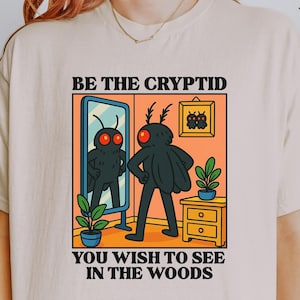 Słodka koszulka Mothman, koszulka Cryptid, estetyka Cryptidcore, koszulka Weirdcore, Kawaii Retro Anime, ubrania Folk Horror, prezent dla przyjaciela