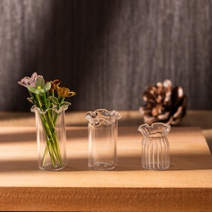Mini Glas Blumenstrauß Set, Geburtsmonat Blume, Mini Blumenfigur, handgefertigte Glasfigur, Wohnkultur für Mama, Geburtstagsgeschenk für Sie